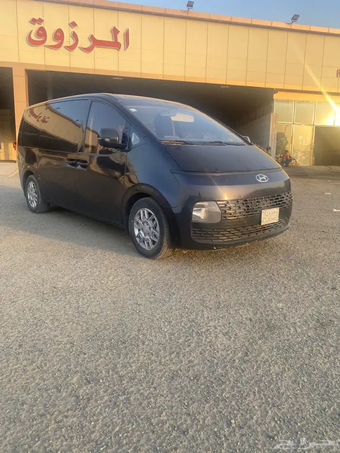 سيارة استاريا 3