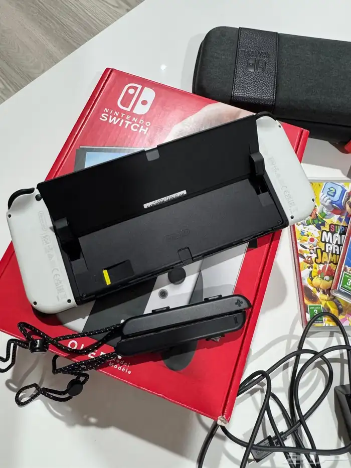 نينتيندو سويتش اوليد(ابيض) Nintendo switch oled(white) مع ال 2