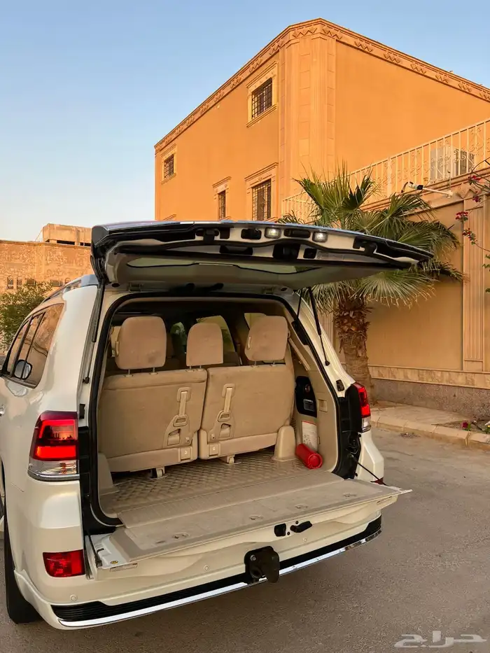 تويوتا لند كروزر GXR سعودي 19