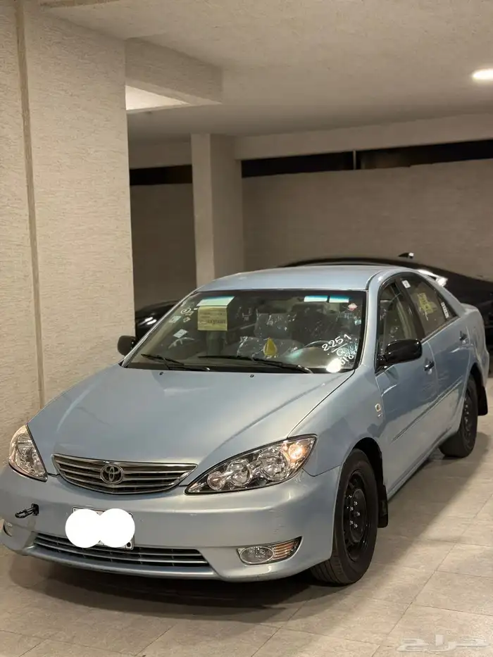 تويوتا كامري 2005 gle اللون بحري 2