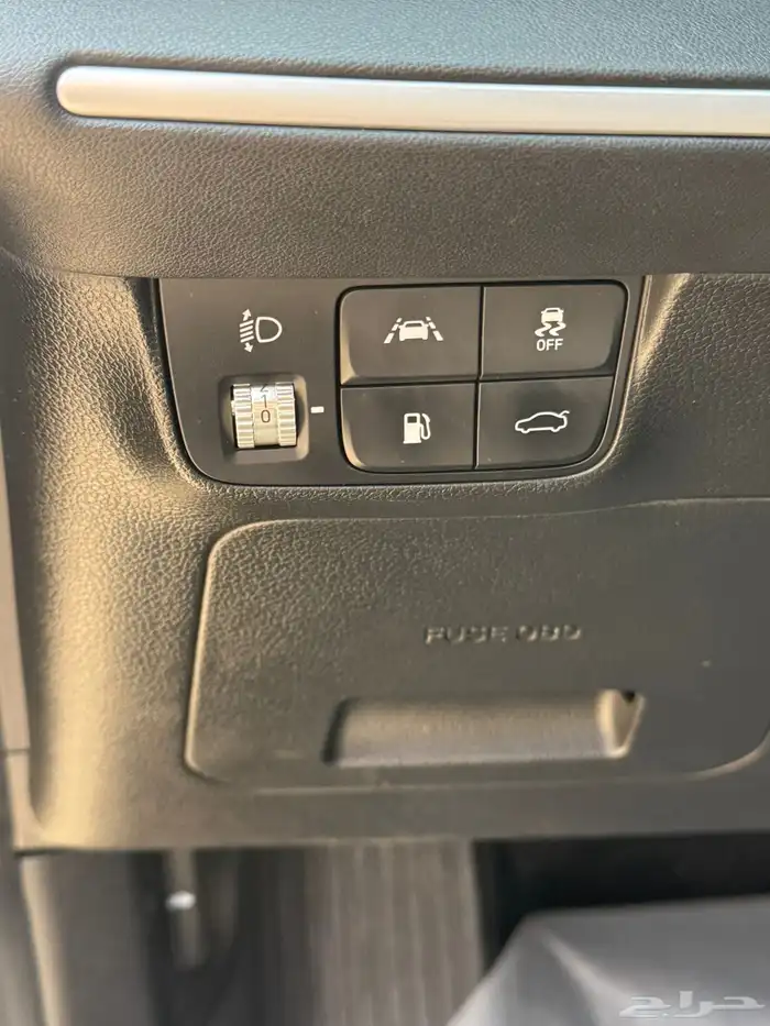 هيونداي ازيرا لون اسود داخلي أسوده ممشى قليل محركات بلد 12