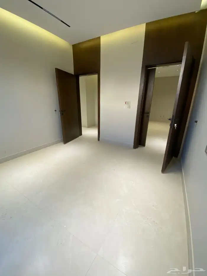 فيلاروف ارضية للبيع حي اليرموك 7