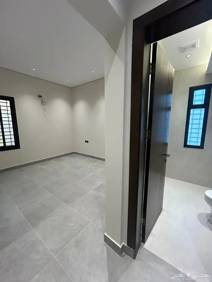 فلل روف أرضيه وعلويه حي الصفاء 12