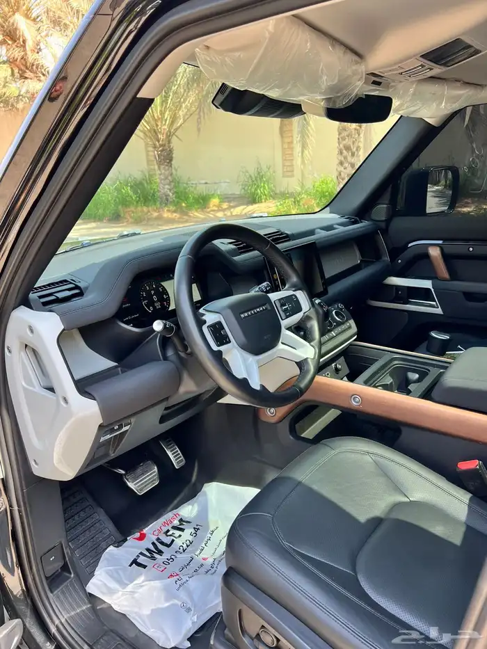 لاند روفر ديفندر موديل 2023 خليجي موجودة بدبي 4