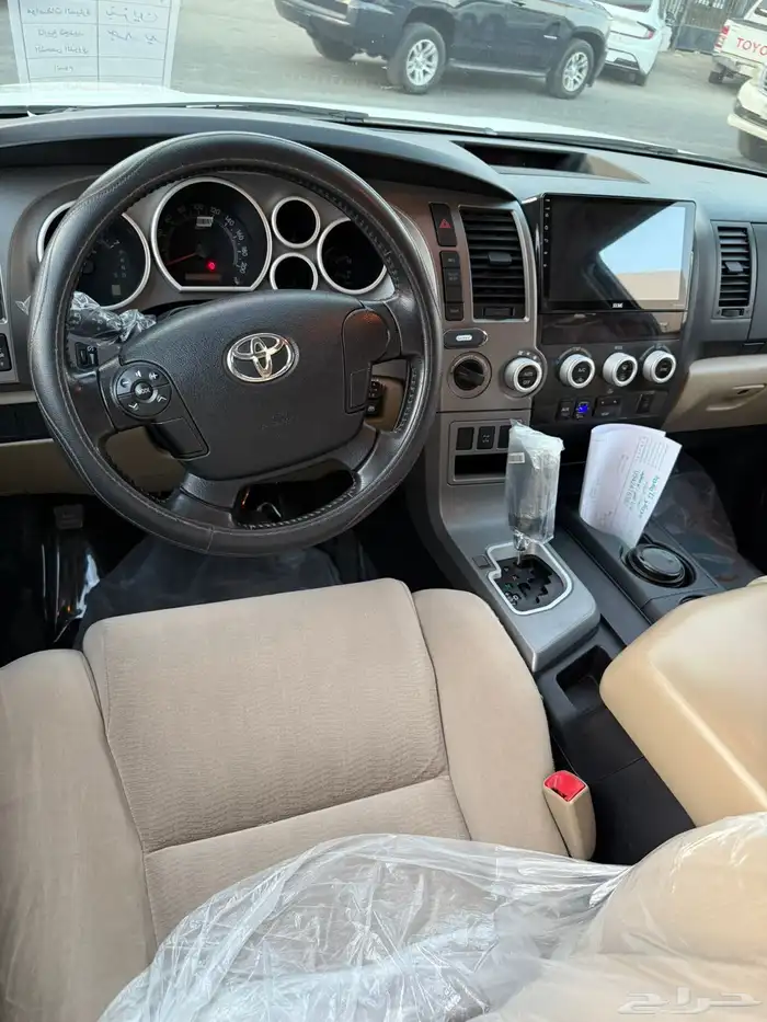 تويوتا سكويا 2013 نص فل سعودي ابيض عداد 255 الف 8