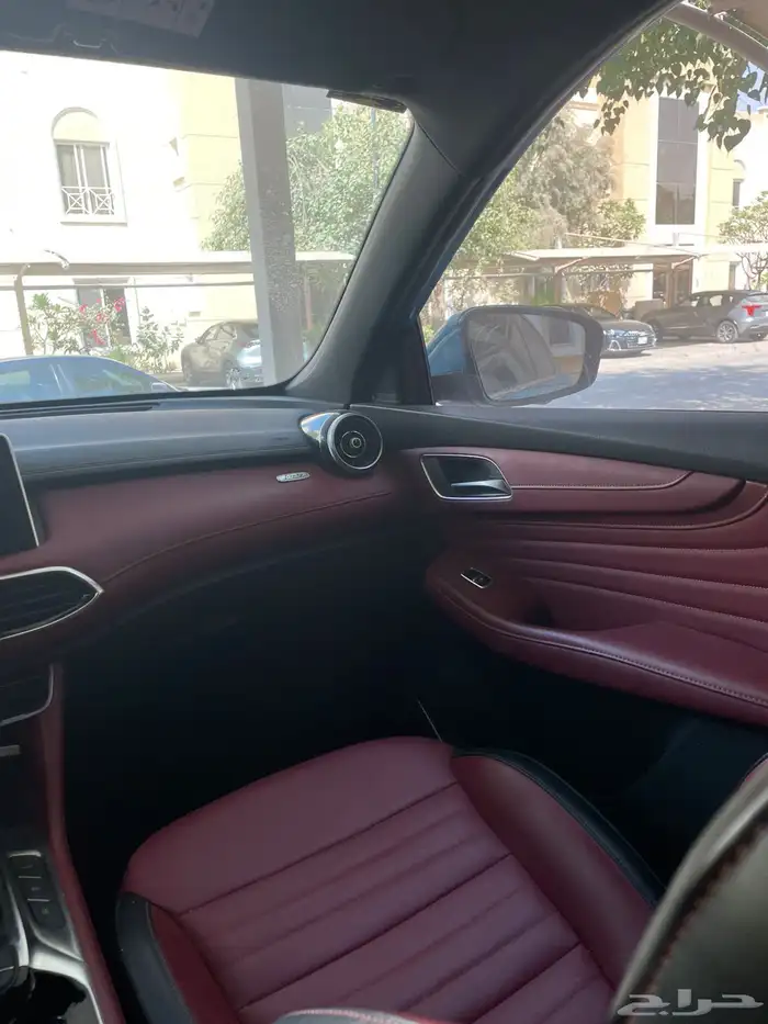 luxury Trophy MG HS low miles like new 2022 7