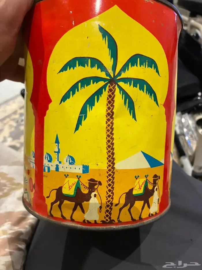 علبه حلويات قديمه 0