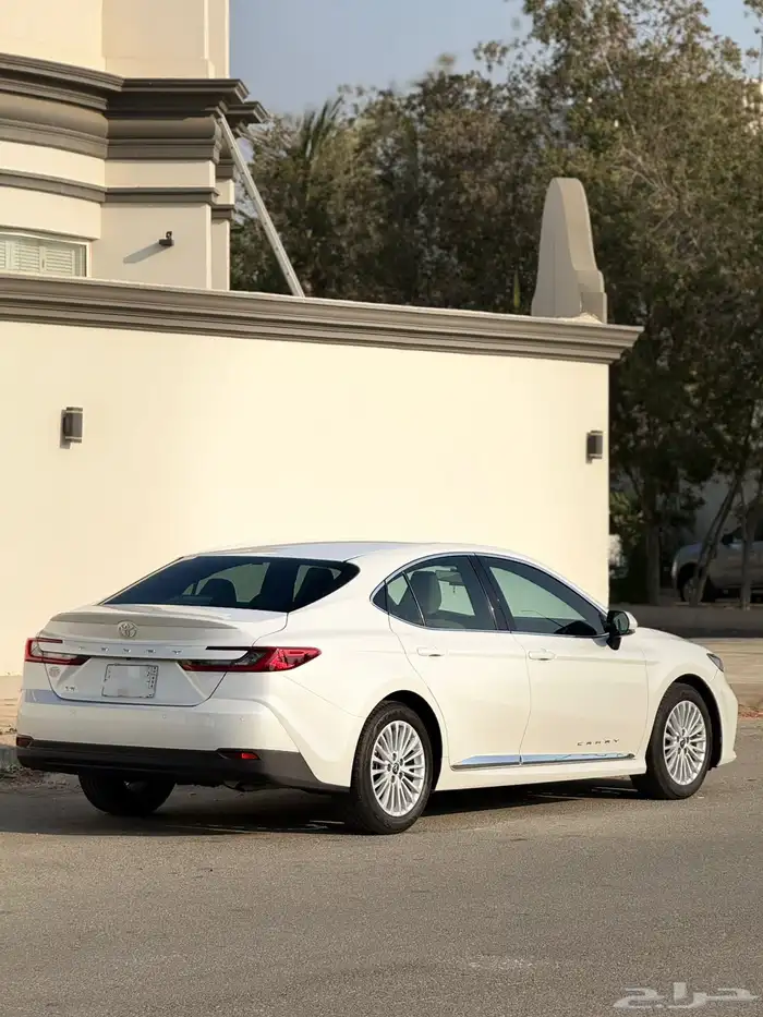 كامري 2025 LE بنزين 7