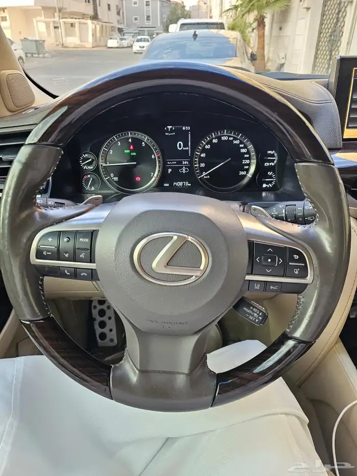 جيب لكزس موديل 2021 6