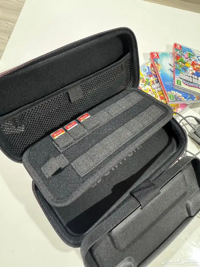 نينتيندو سويتش اوليد(ابيض) Nintendo switch oled(white) مع ال 8