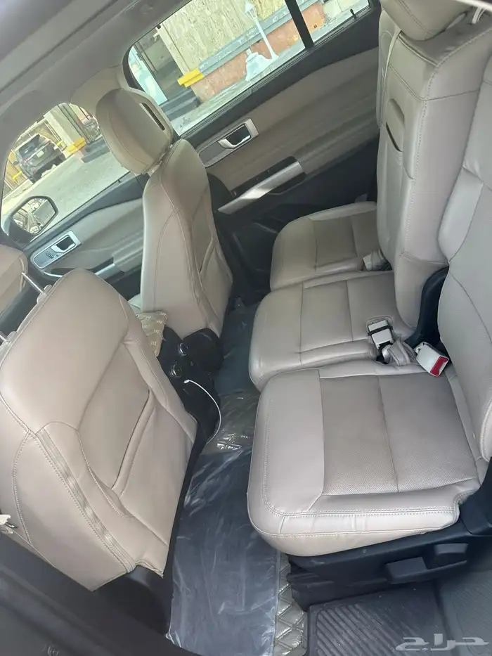 فورد اكسبلور 2022 اعلي فئة 16