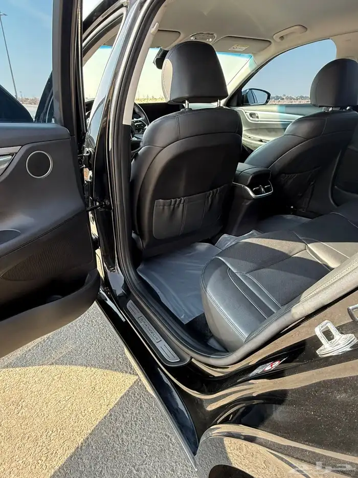 هيونداي ازيرا لون اسود داخلي أسوده ممشى قليل محركات بلد 23