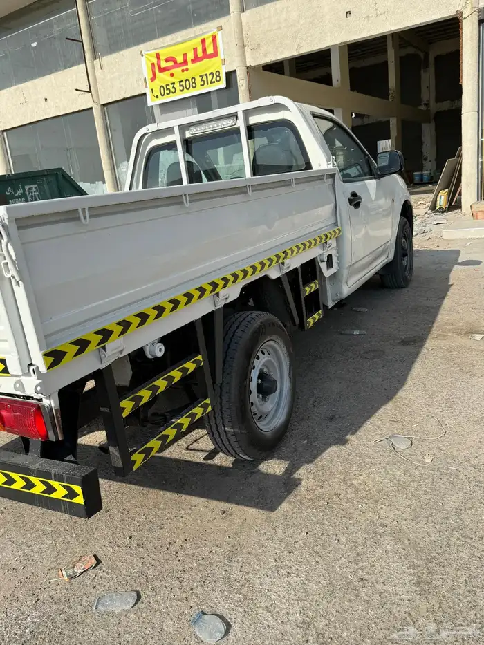 ايسوزو ديماكس 2008 جوانب 3