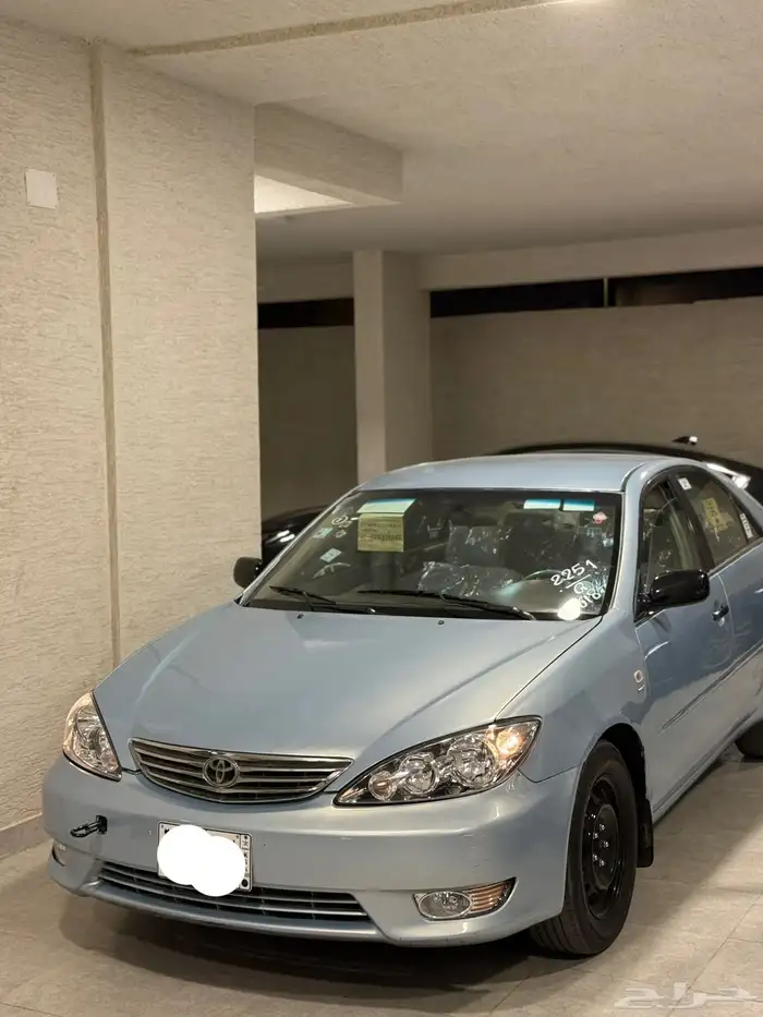 تويوتا كامري 2005 gle اللون بحري 1