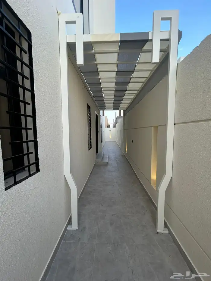 فلل روف أرضيه وعلويه حي الصفاء 2