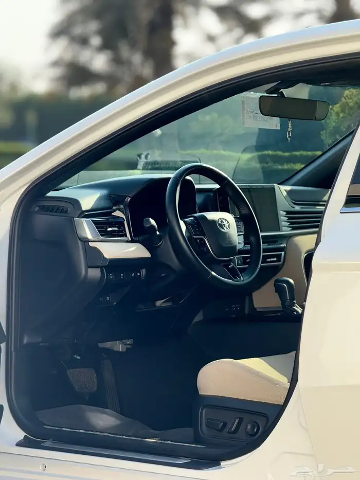 كامري 2025 LE بنزين 14