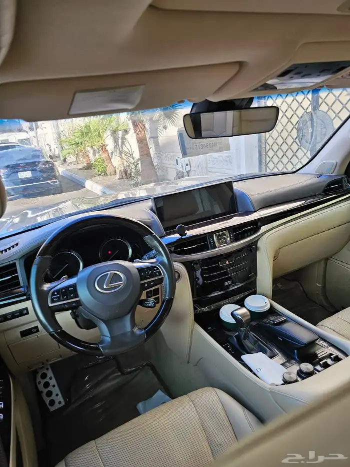 جيب لكزس موديل 2021 4