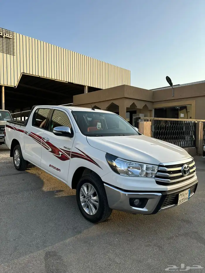 تويوتا هايلوكس 2016 بنزين بدون دبل سعودي عداد 45 الف 2