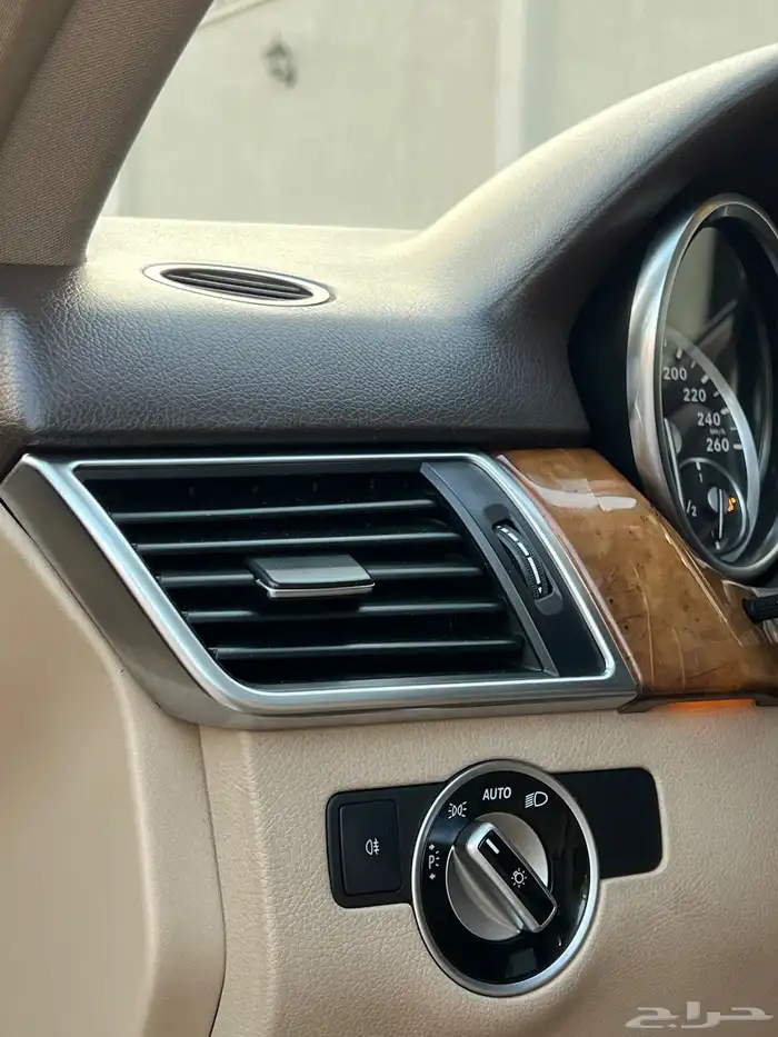 مرسيدس ML 500 2015 ( بحالة الوكالة ) 26