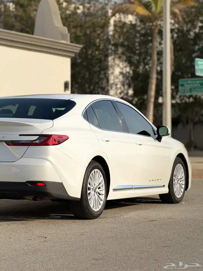 كامري 2025 LE بنزين 8