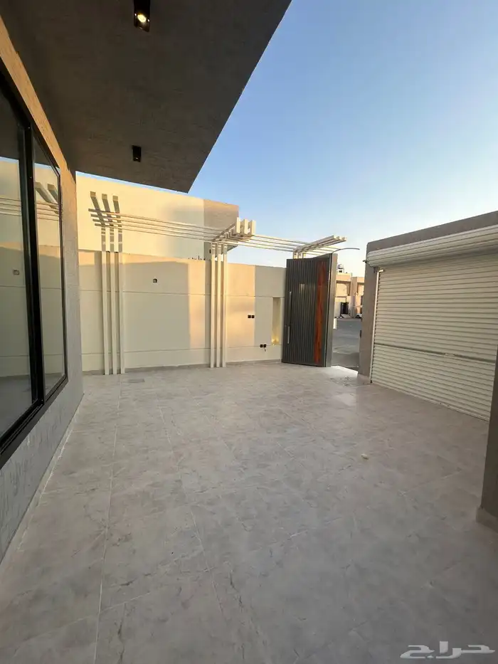 فلل روف أرضيه وعلويه حي الصفاء 3