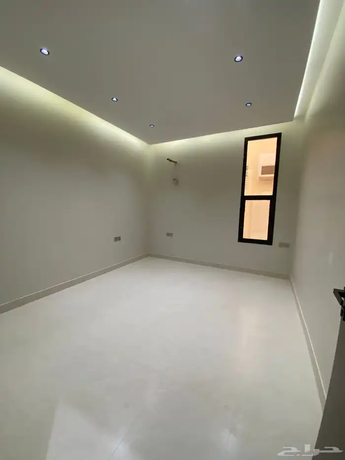 فيلاروف ارضية للبيع حي اليرموك 6