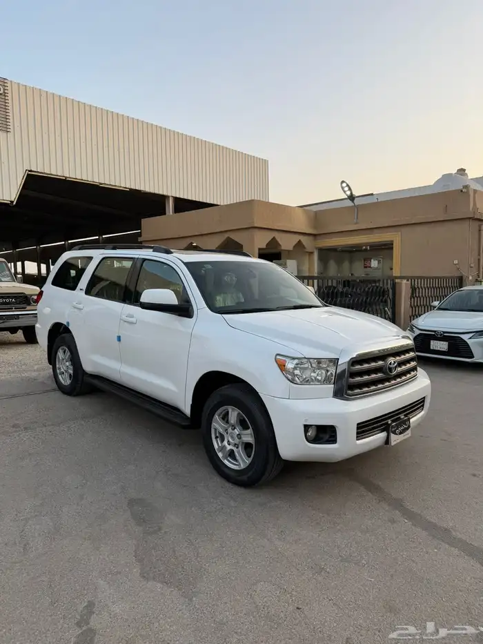 تويوتا سكويا 2013 نص فل سعودي ابيض عداد 255 الف 3