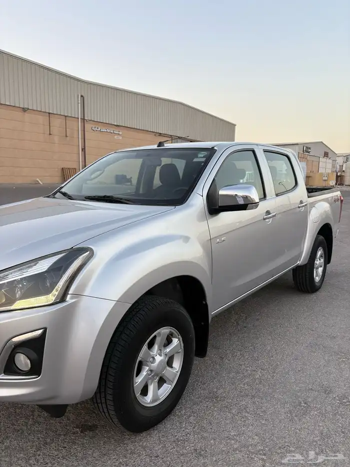 ايسوزو ديماكس دبل 2018 عداد 110 الف - نظيف جدا 0