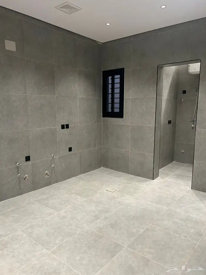 فلل روف أرضيه وعلويه حي الصفاء 14