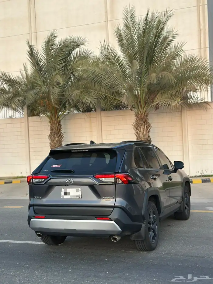 تويوتا راف فور ادفنشر 2024 شبه جديد بنزين 11