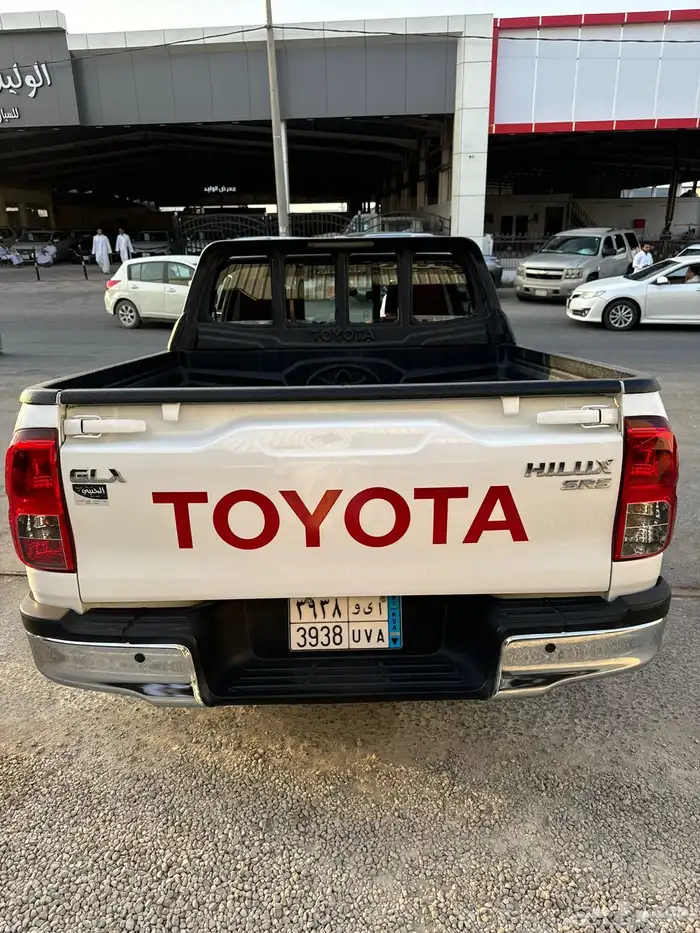 تويوتا هايلوكس 2016 بنزين بدون دبل سعودي عداد 45 الف 7