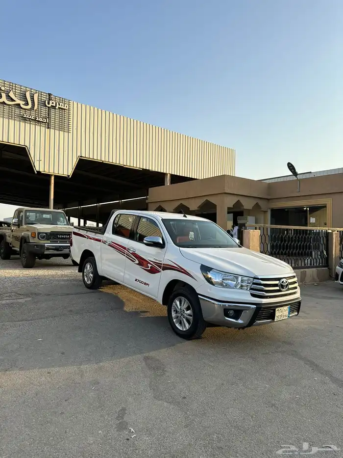 تويوتا هايلوكس 2016 بنزين بدون دبل سعودي عداد 45 الف 3