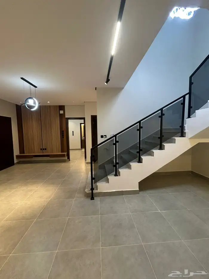 فلل روف أرضيه وعلويه حي الصفاء 13