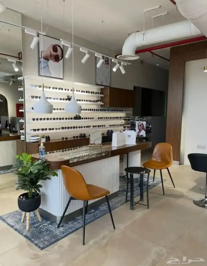 ديكور معرض محل نظارات للبيع جديد الرياض بصريات 0