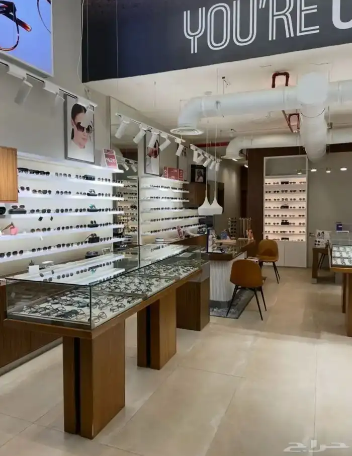 ديكور معرض محل نظارات للبيع جديد الرياض بصريات 8