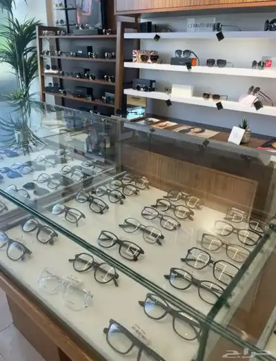 ديكور معرض محل نظارات للبيع جديد الرياض بصريات index