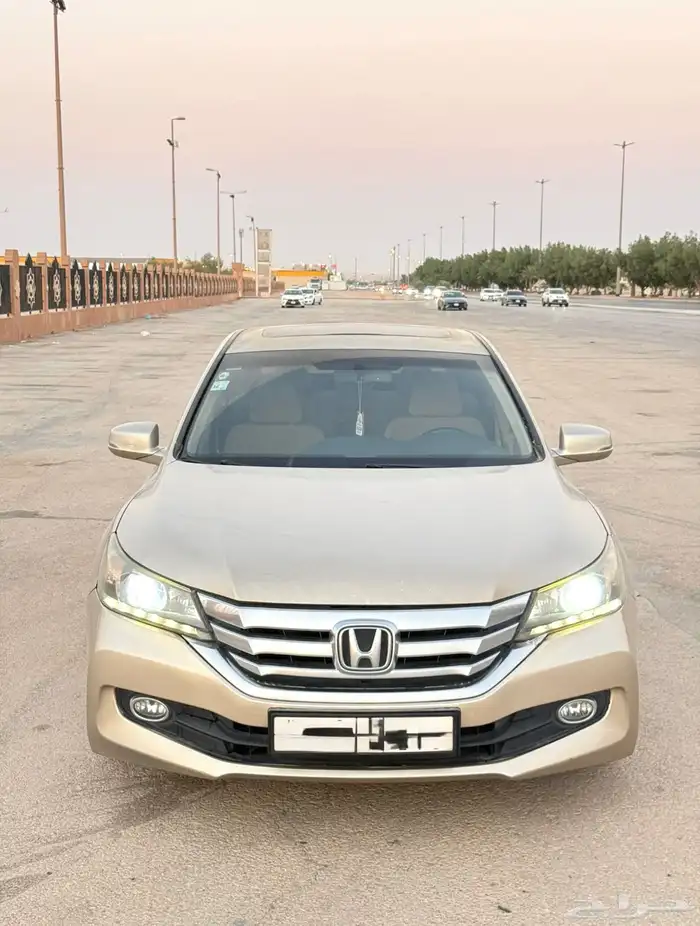 هوندا اكورد نظيفة 1