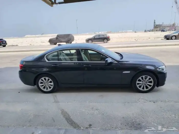 بي ام دبليو 520i موديل 2015 فل كامل 1