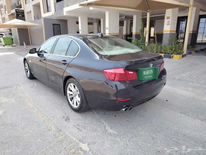 بي ام دبليو 520i موديل 2015 فل كامل 11