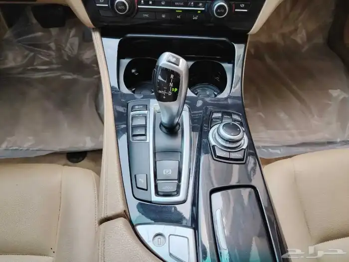 بي ام دبليو 520i موديل 2015 فل كامل 9