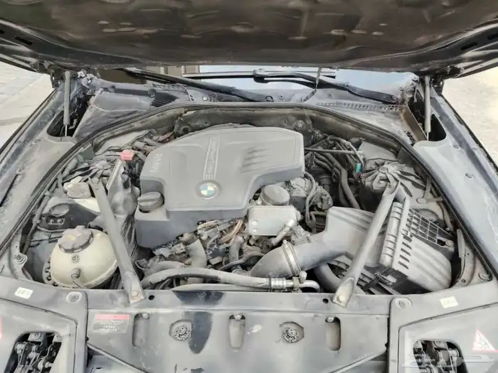 بي ام دبليو 520i موديل 2015 فل كامل 15