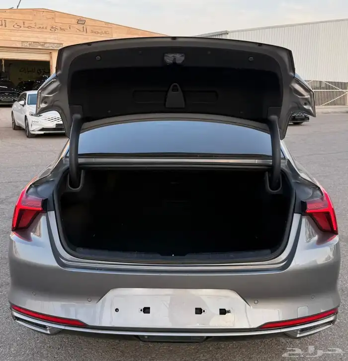 كيا K8 2022 بنزين 7