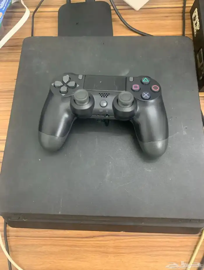 سوني 4نضيف ولا دخل صيانه سعره 400 و يجي اغراضه معه 0