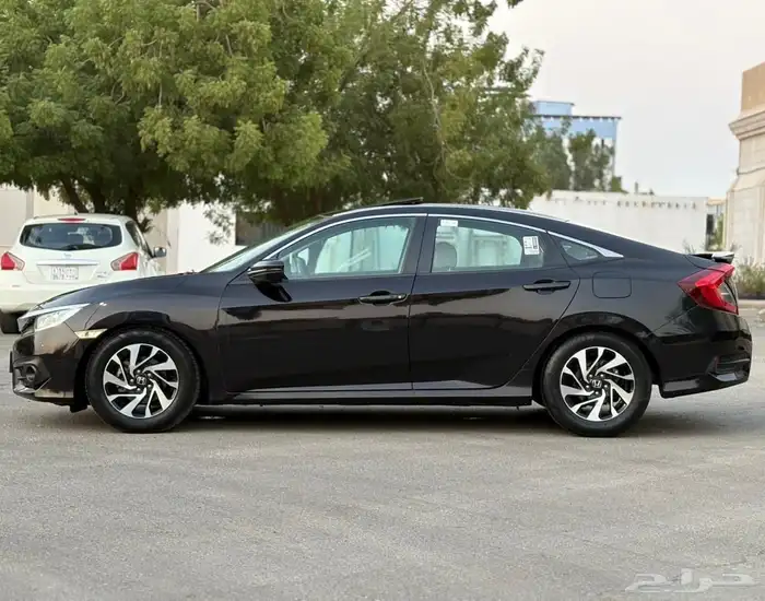 هوندا سيفك نظيفه للبيع 6