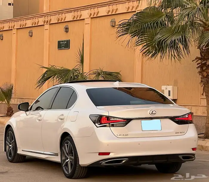 لكزز GS 300 مخزن 10
