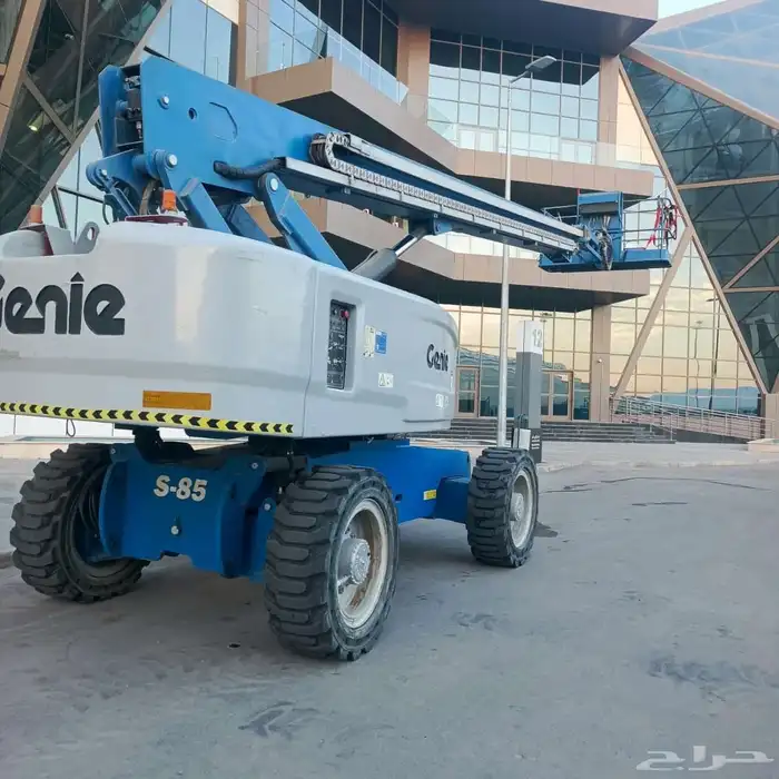 يوجد لدينا كرينات بجميع انوعها ويوجد لدينا مالفت فركلفت سيزر 3