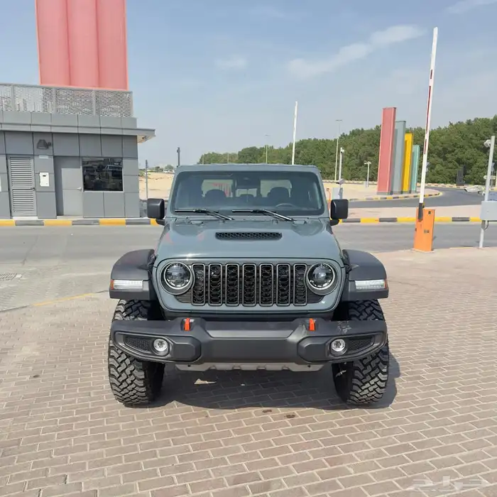 جلاديتر 2025 MOJAVE 2