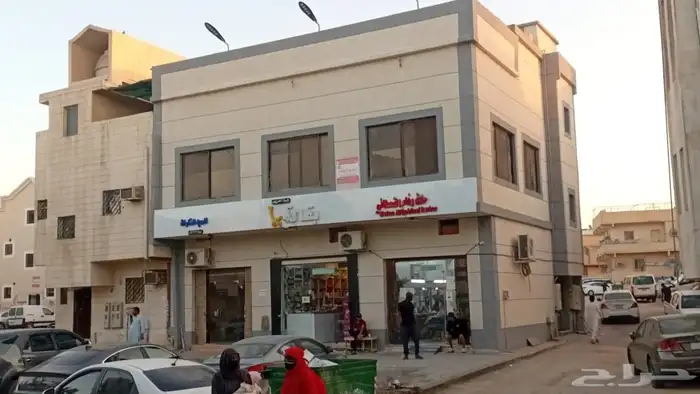 عماره تجاريه موقع حيوي دخل 115 الف شارع سلطانه العام 0