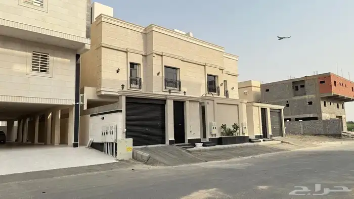 للبيع فله راقيه بمواصفات مميزه بمخطط ولي العهد رقم 2 1