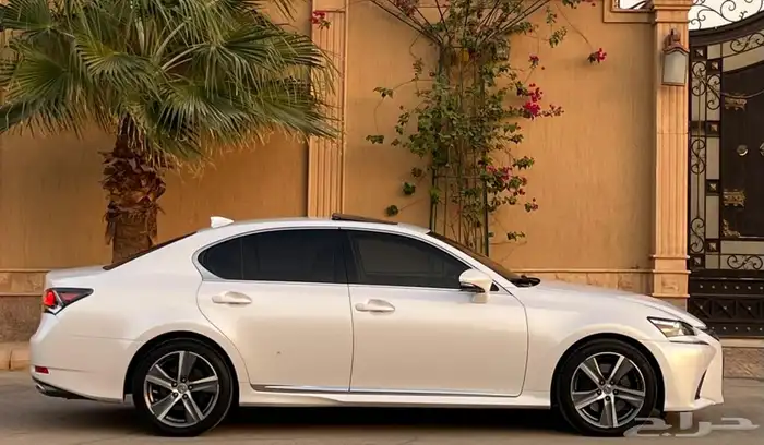 لكزز GS 300 مخزن 7